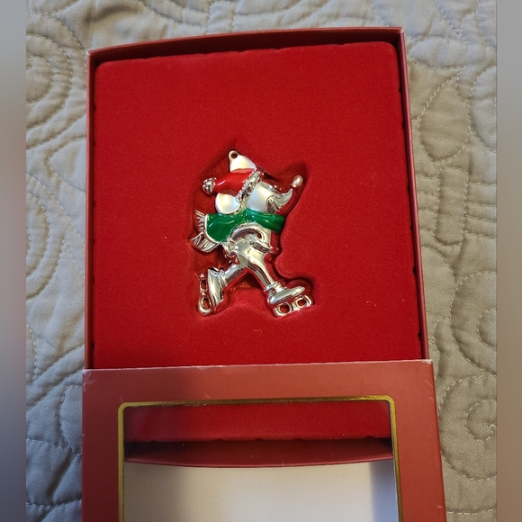 Lenox Collectible "Skating Mickey" Ornament Walt Disney Showcase Collection New! - Picture 7 of 7